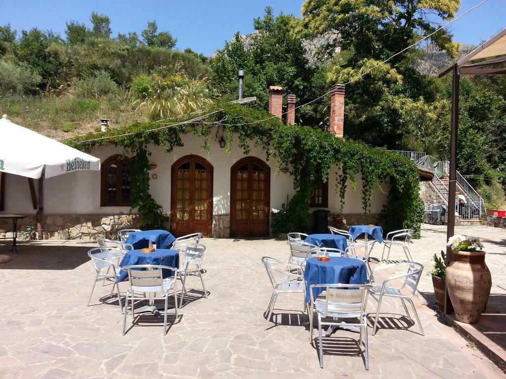 폴리치 제네로사 Agriturismo La Sorgente Delle Madonie 빌라 외부 사진