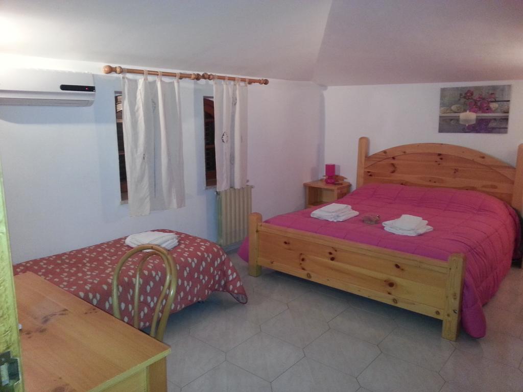 폴리치 제네로사 Agriturismo La Sorgente Delle Madonie 빌라 객실 사진